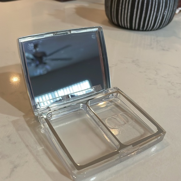 - 🌺New  Christian Dior Compact Mirror and Carry pill Case - Picture 15 of 15
